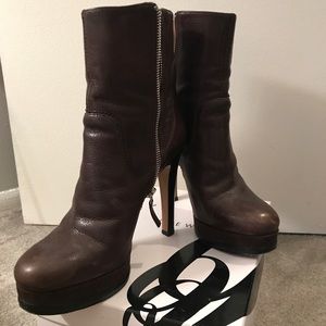 Ankle boots